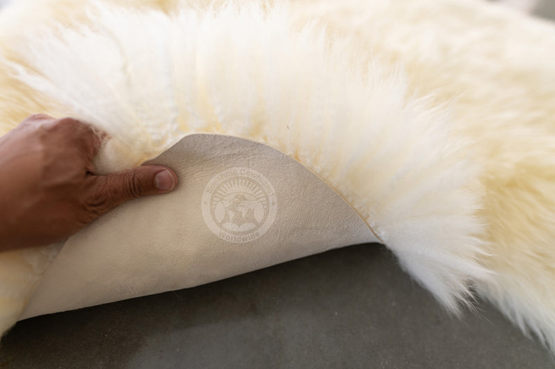 Sheepskin Rug - Natural White - 3x6'