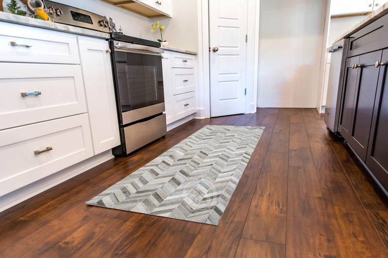 Grey - Designer Rug - Runner - Chevron