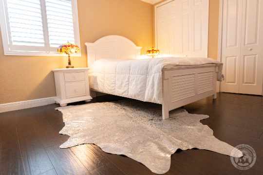 Devore Metallic Silver on Off White Cowhide Rug