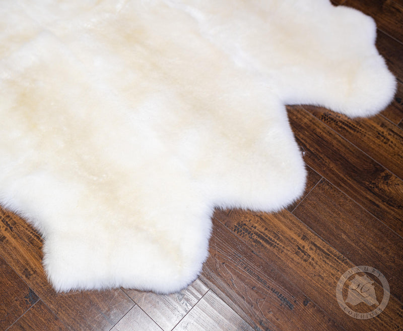 Sheepskin Rug - Natural White - 5x6'