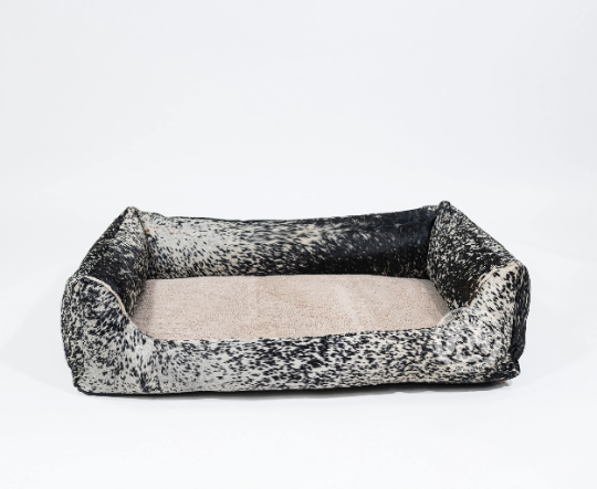 Salt and Pepper Pet Bed, 44X26X10"